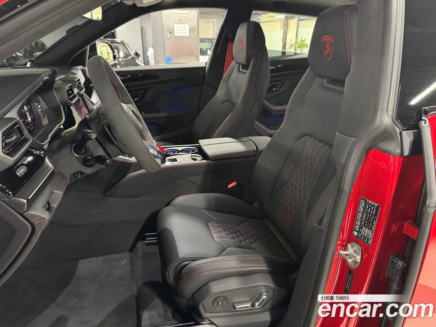 Lamborghini Urus 2025