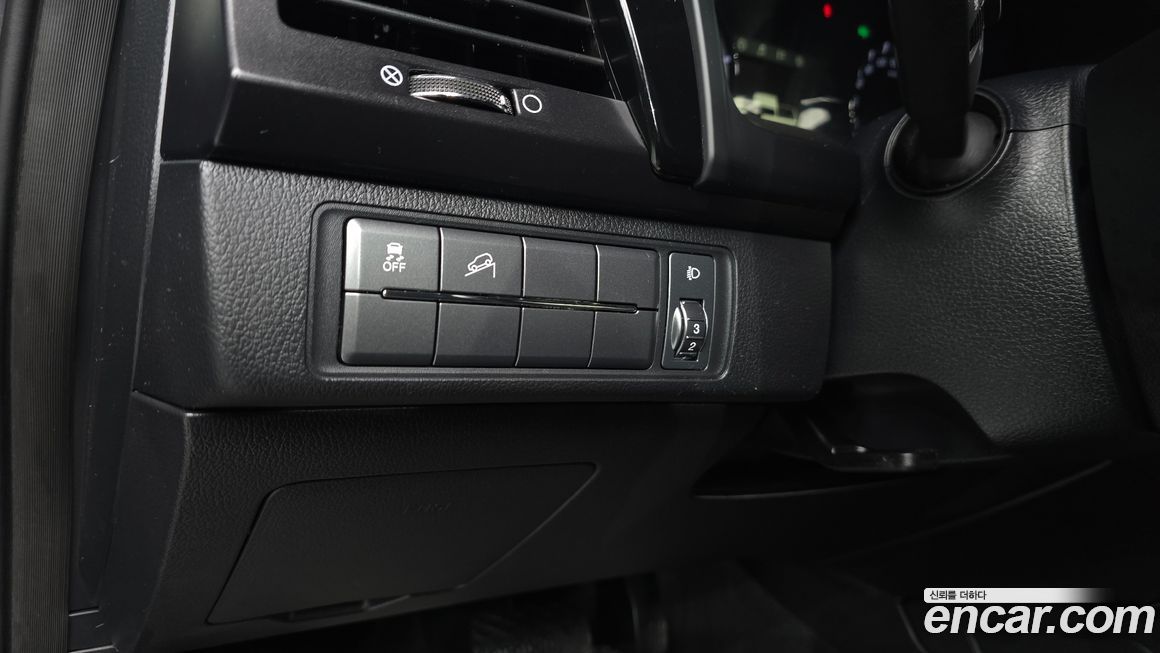 KG_Mobility_Ssangyong Rexton 2020