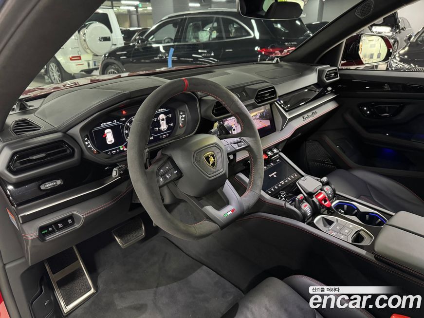 Lamborghini Urus 2025