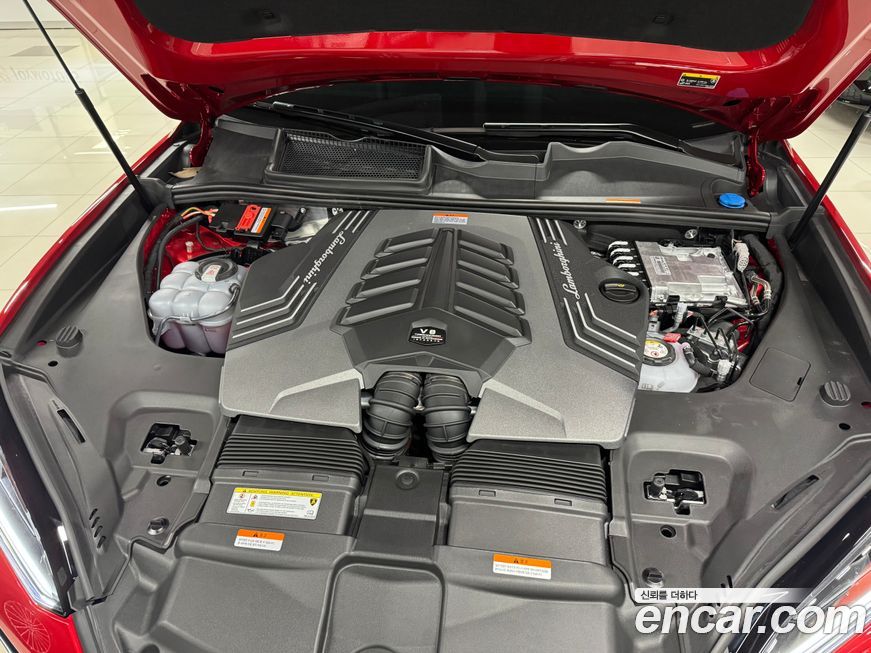 Lamborghini Urus 2025