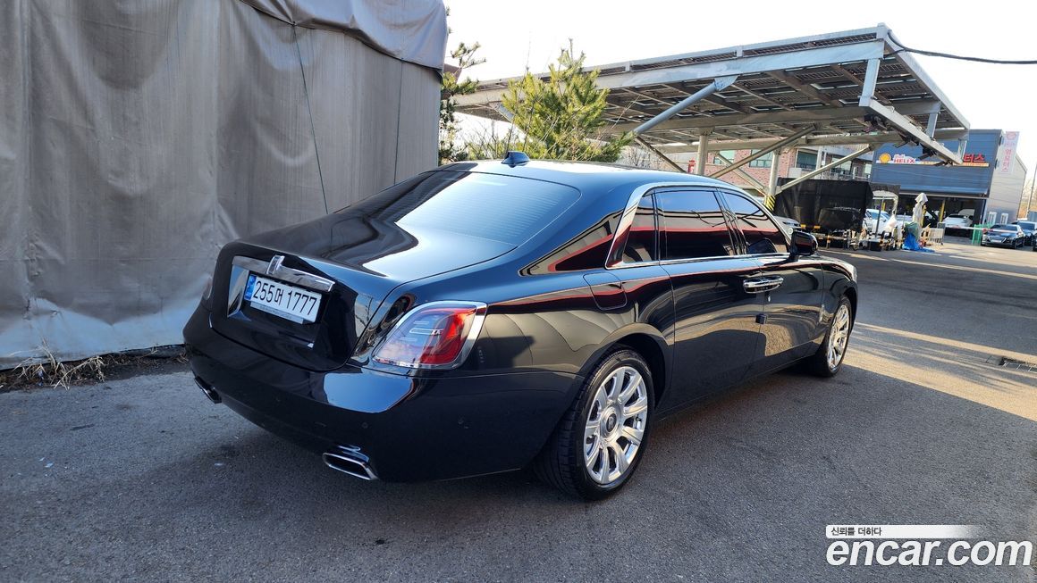 Rolls-Royce Ghost 2024
