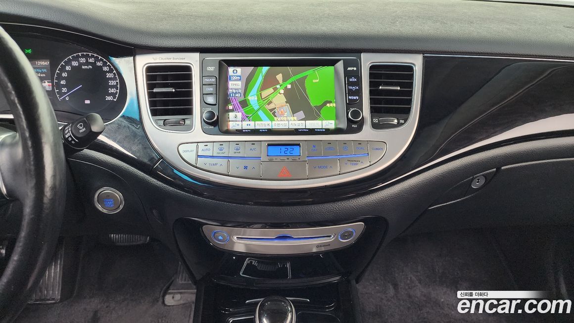 Hyundai Genesis 2012