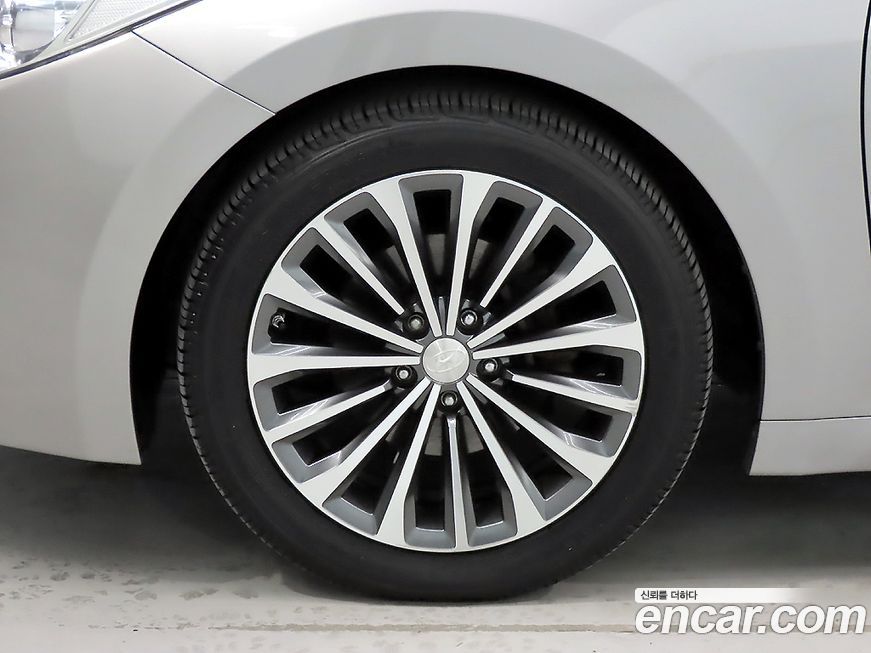 Hyundai Grandeur 2012