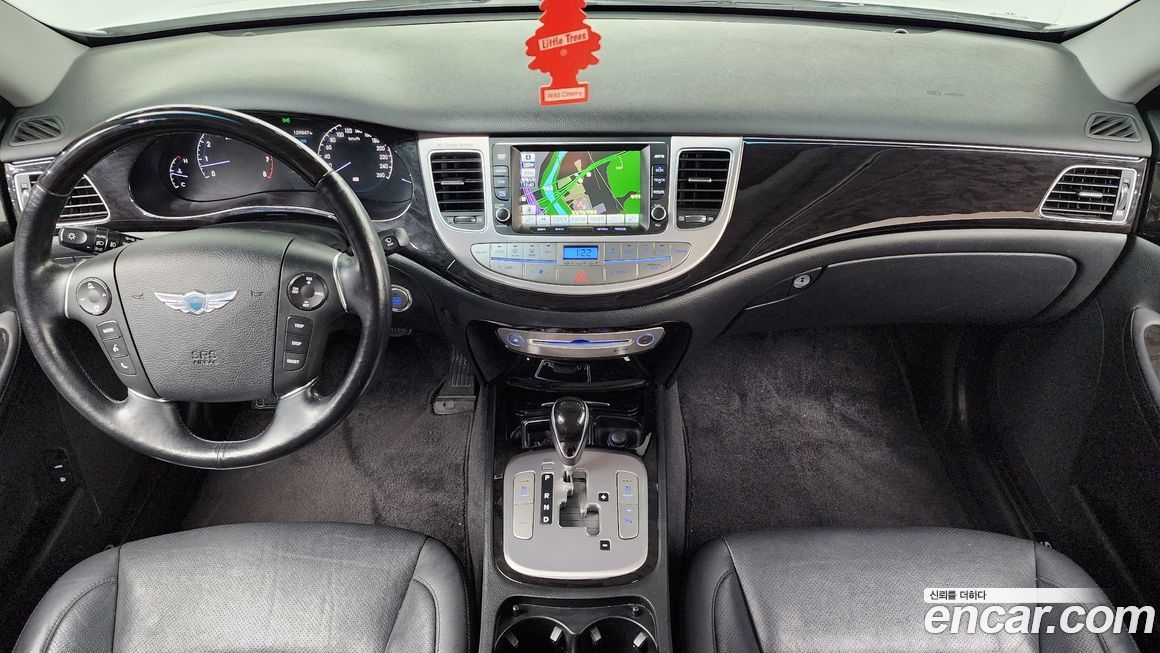 Hyundai Genesis 2012