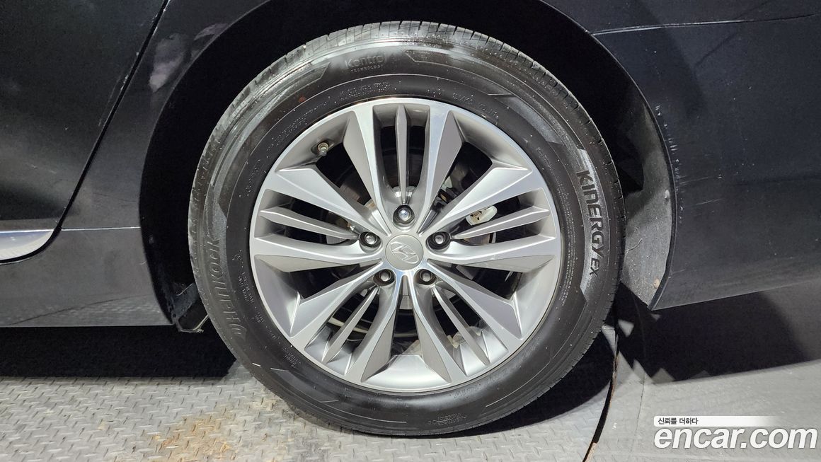 Hyundai Grandeur 2015