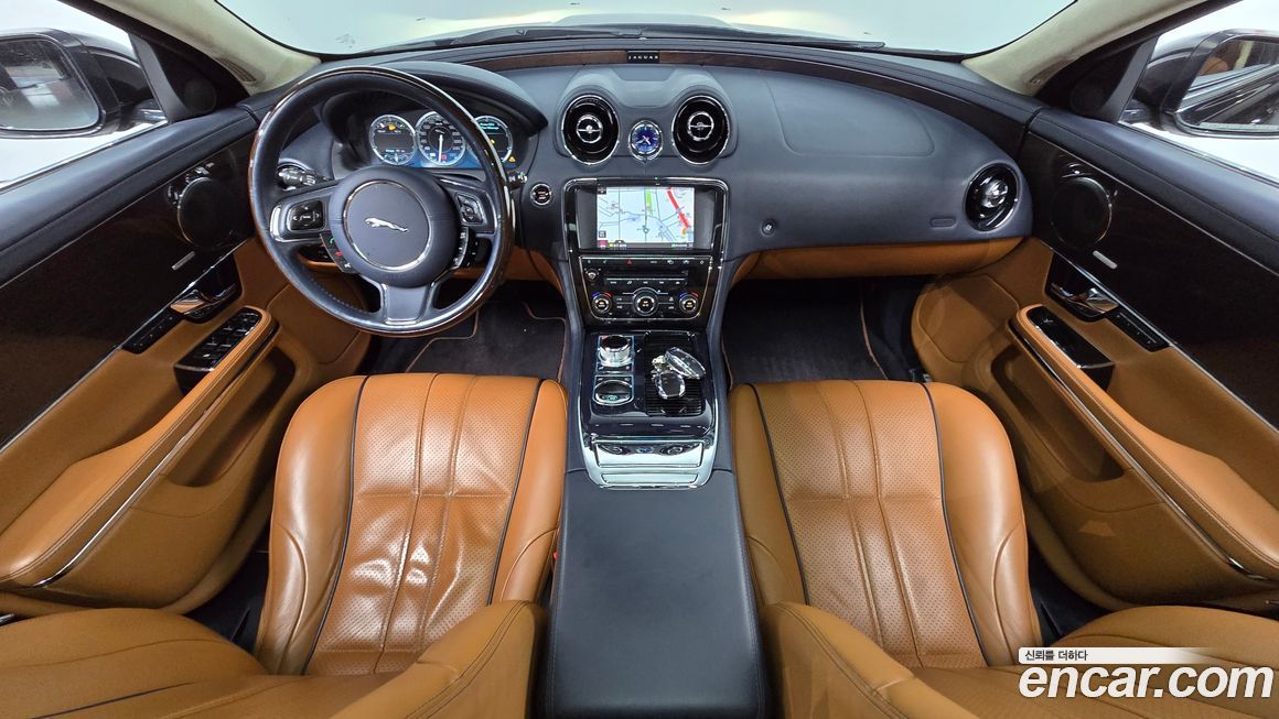 Jaguar XJ 2011