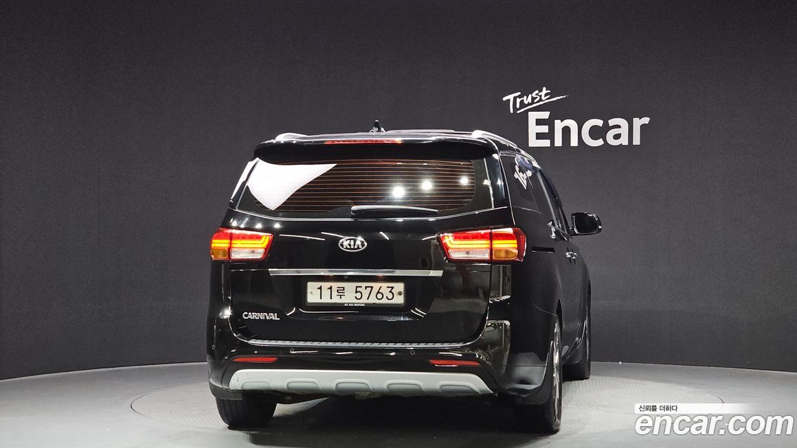 Kia Canival 2016