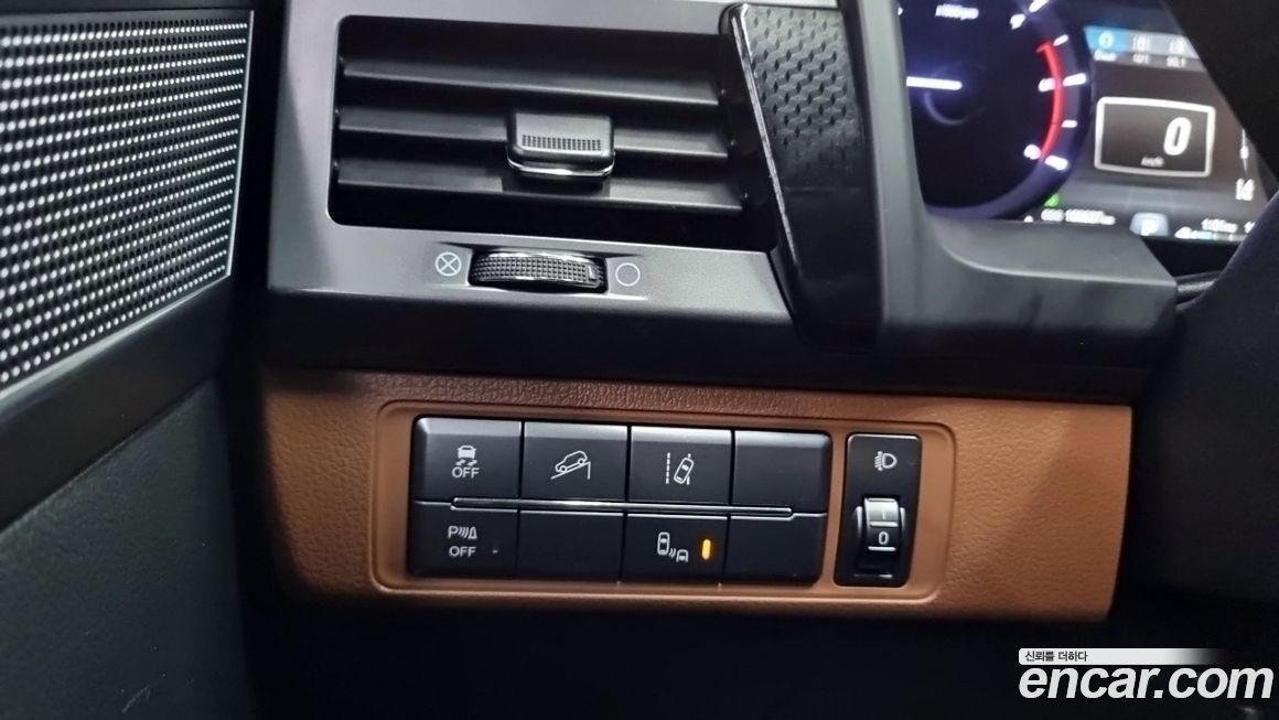 KG_Mobility_Ssangyong Rexton 2020