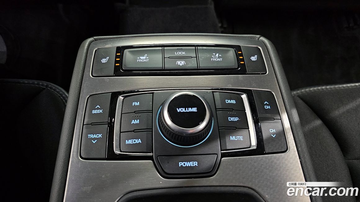 Hyundai Genesis 2016