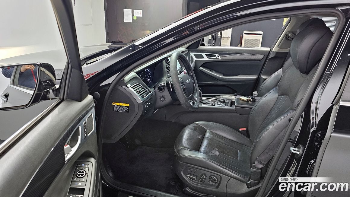 Hyundai Genesis 2016