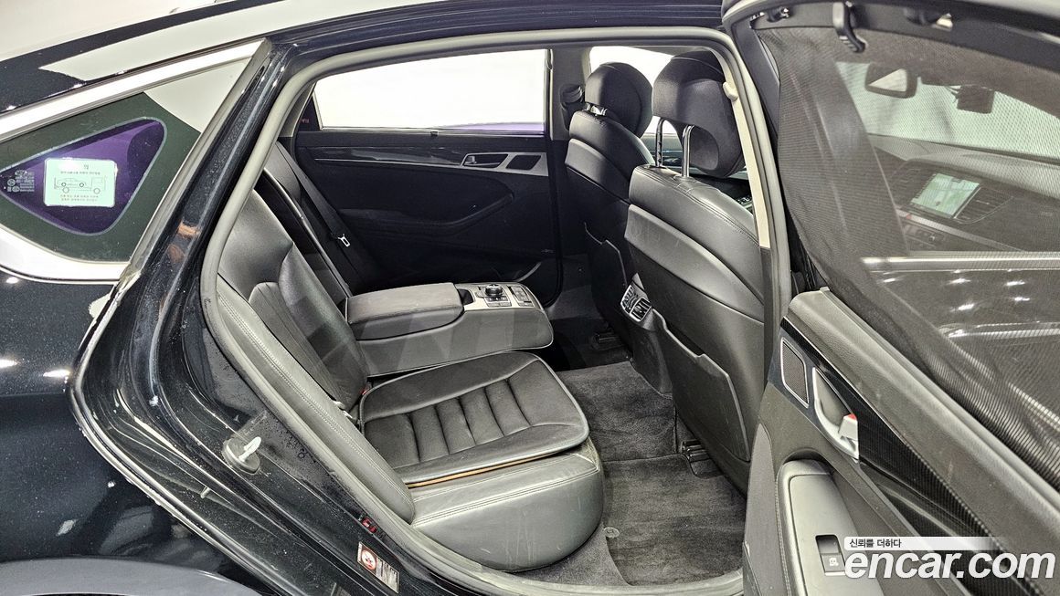 Hyundai Genesis 2016