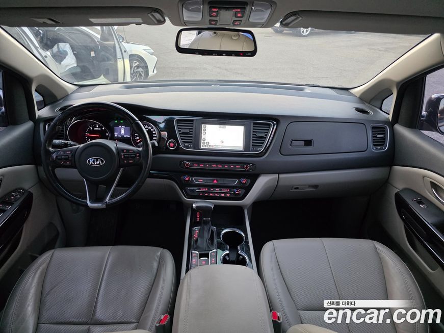 Kia Canival 2019