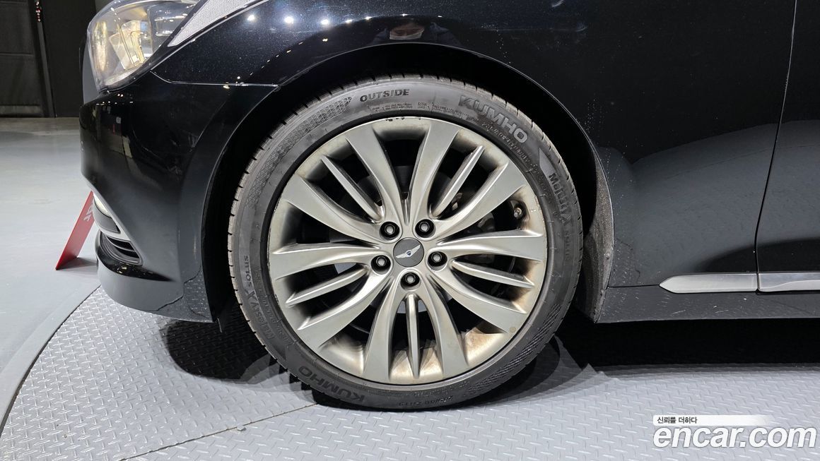 Hyundai Genesis 2016