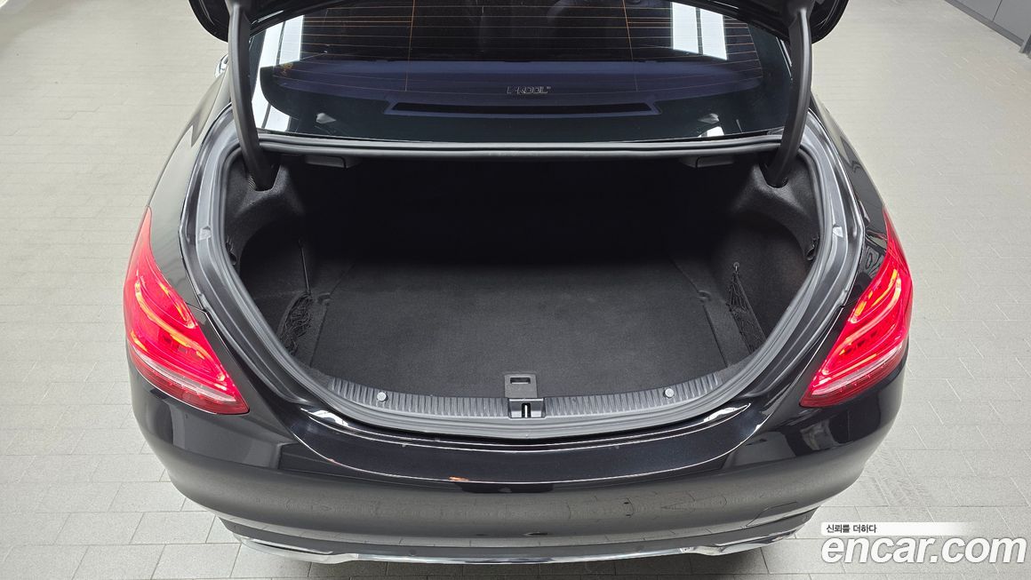 Mercedes-Benz C-Class 2017