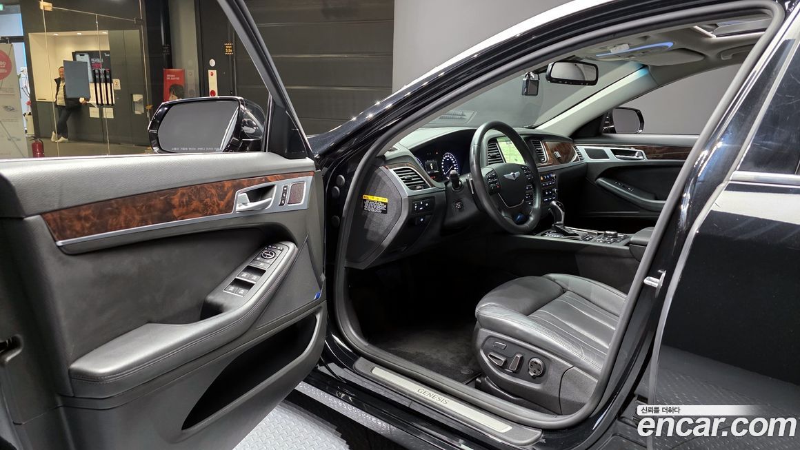 Hyundai Genesis 2016