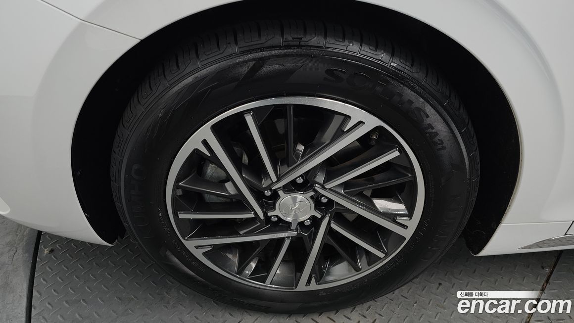 Hyundai Grandeur 2020