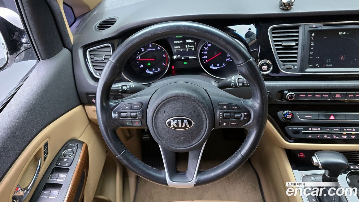 Kia Canival 2018
