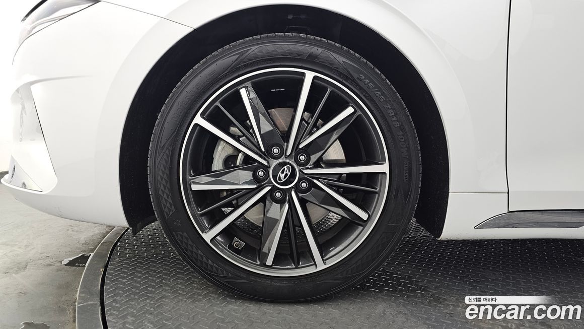 Hyundai Grandeur 2021