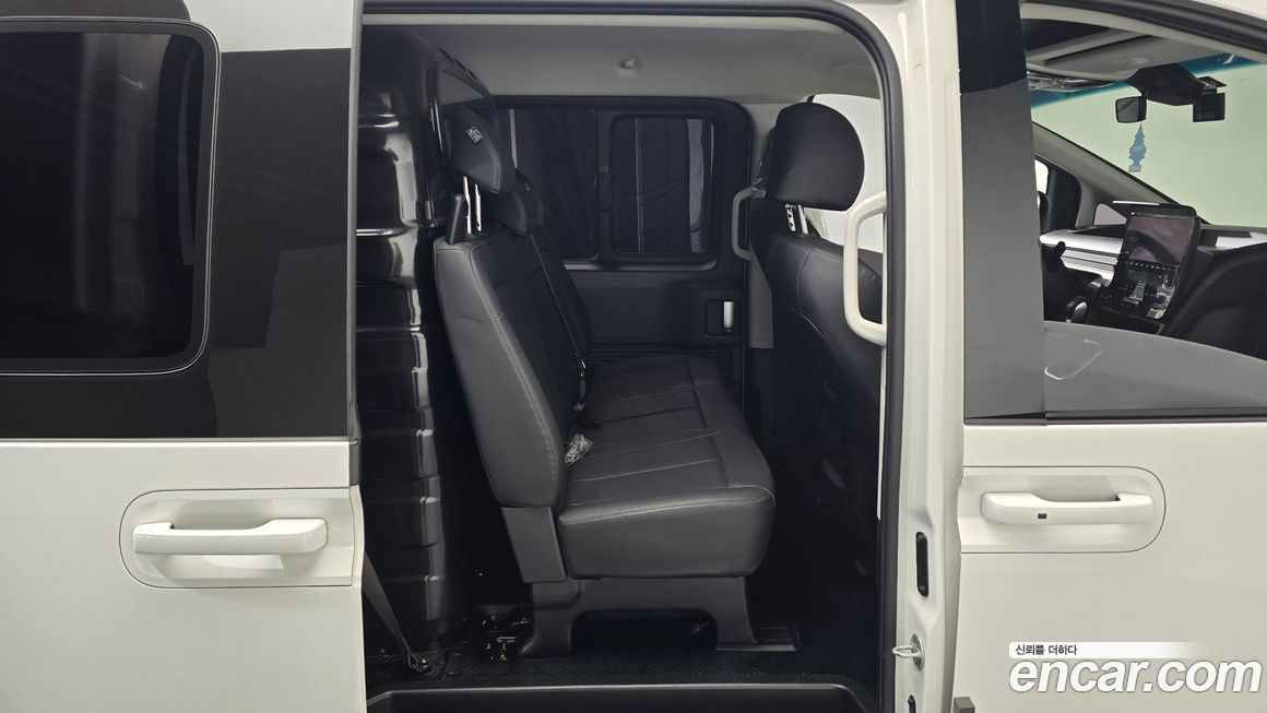 Hyundai Staria 2024