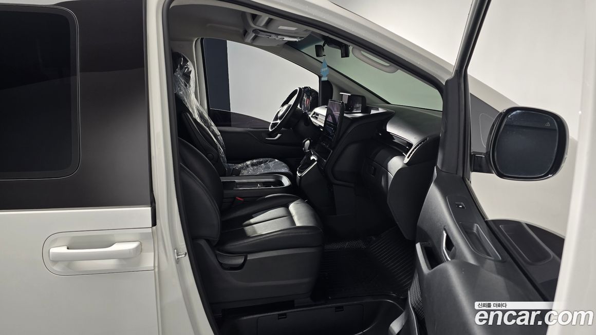 Hyundai Staria 2024