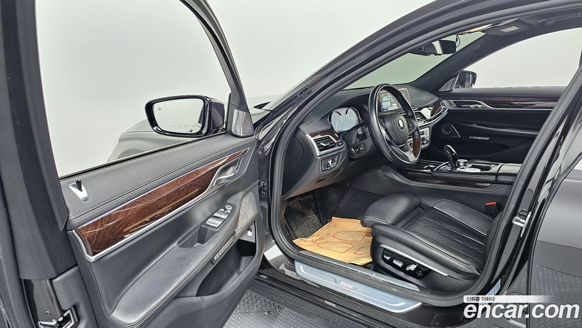 BMW 7-Series 2016