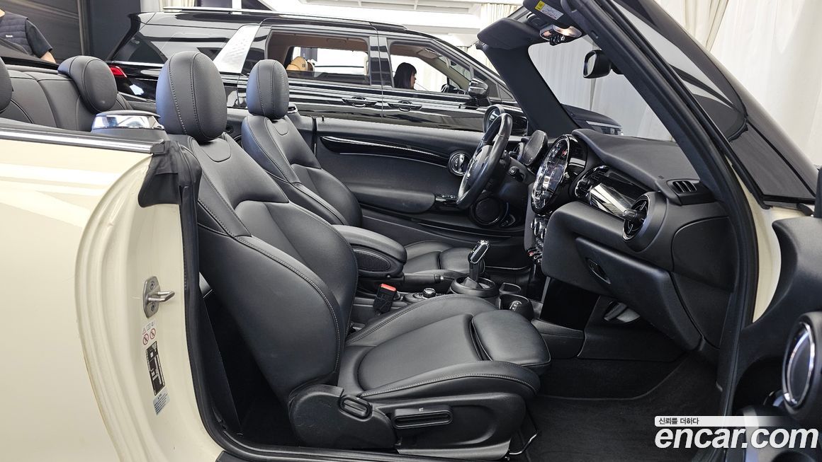 Mini Cooper Convertible 2022