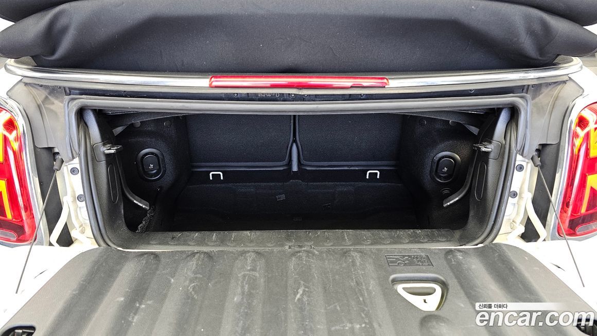 Mini Cooper Convertible 2022