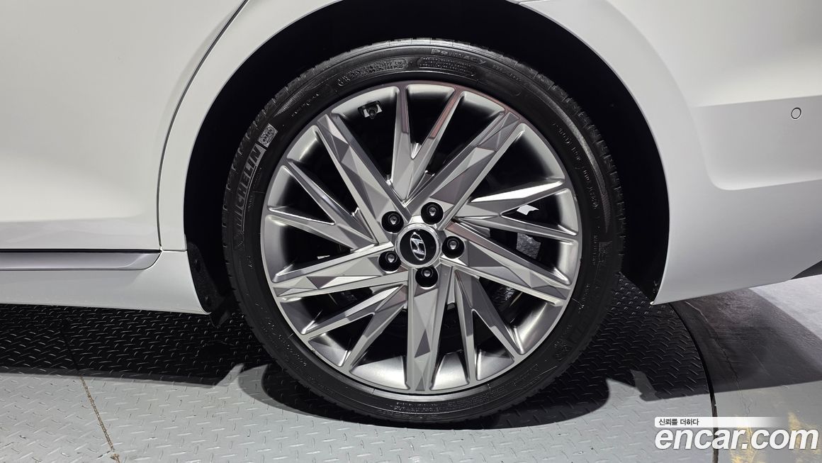 Hyundai Grandeur 2021