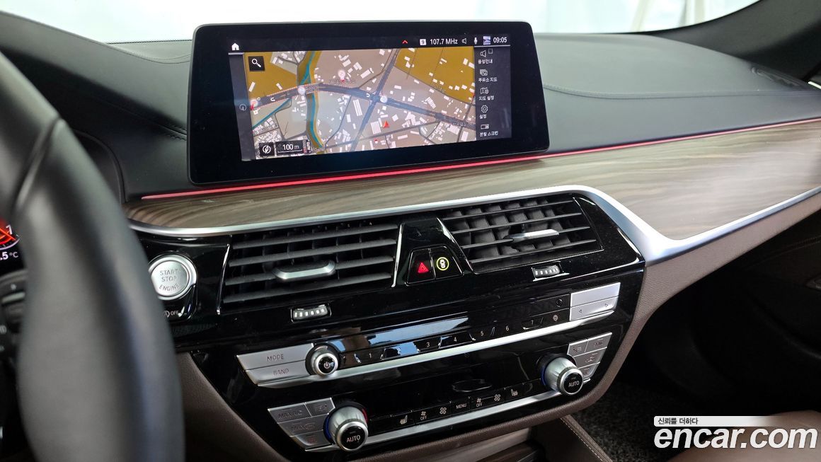 BMW 5-Series 2020
