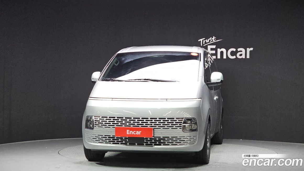 Hyundai Staria 2025