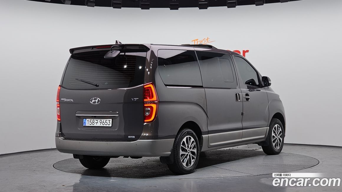 Hyundai Starex 2021