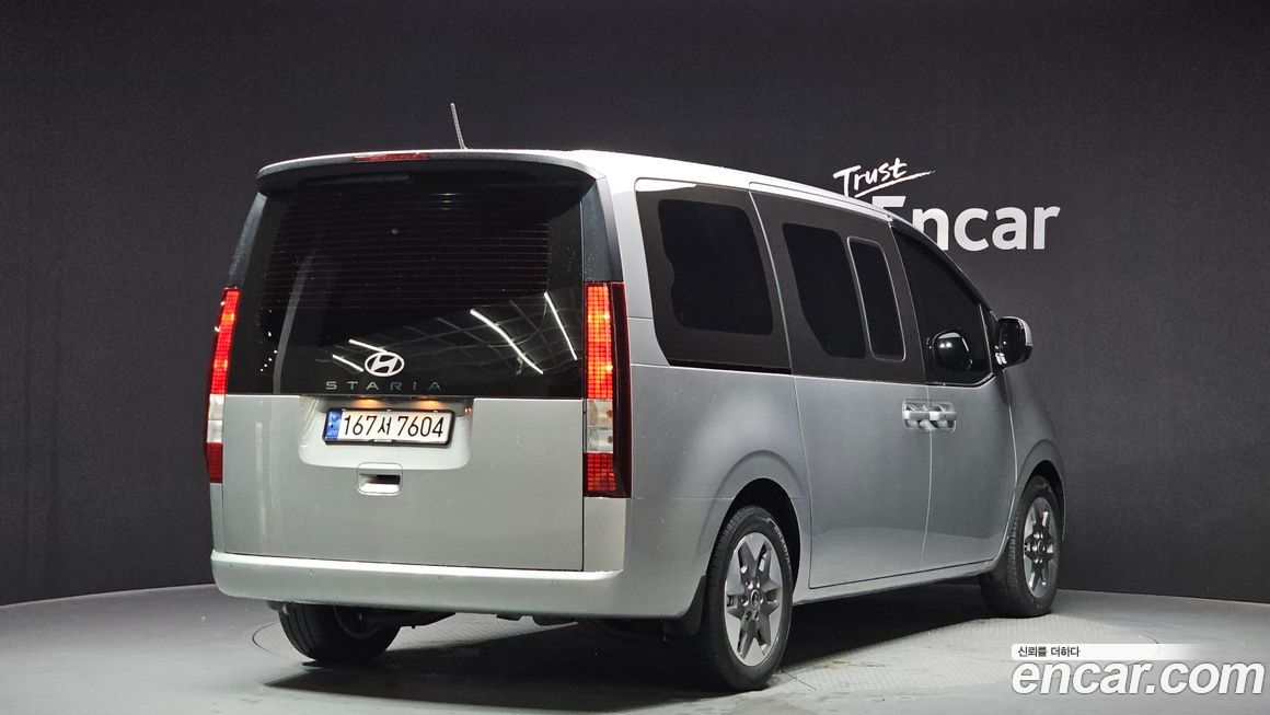 Hyundai Staria 2025