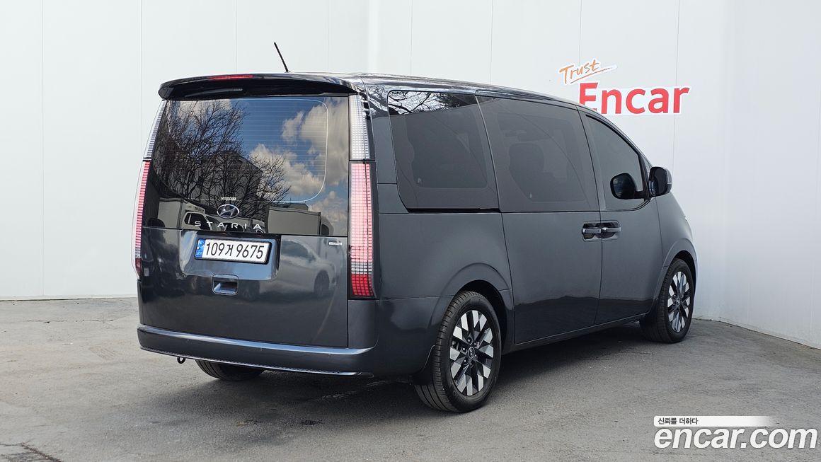 Hyundai Staria 2022