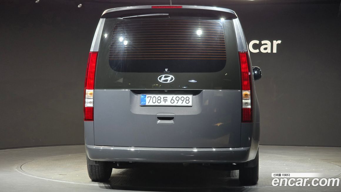 Hyundai Staria 2025