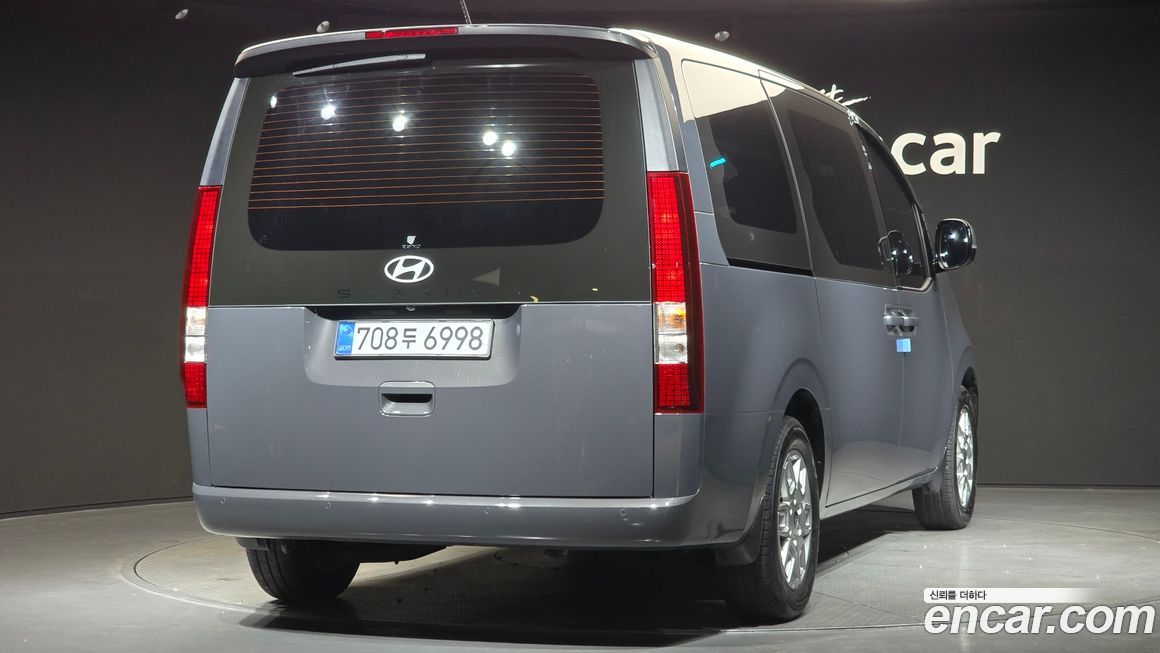 Hyundai Staria 2025