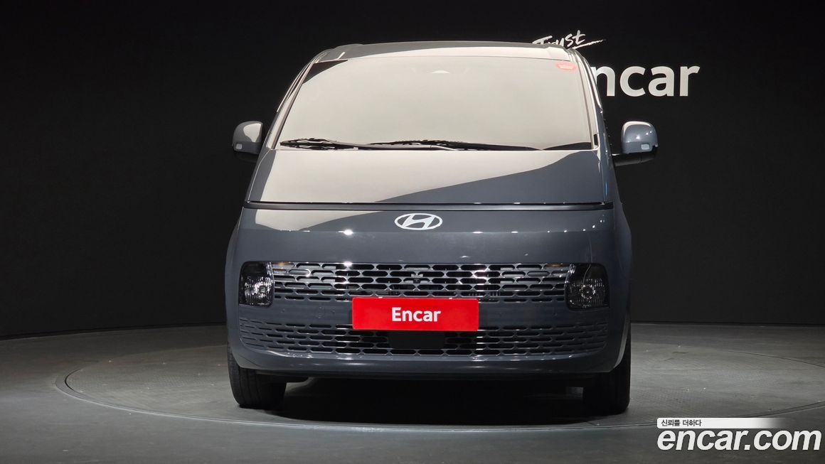 Hyundai Staria 2025