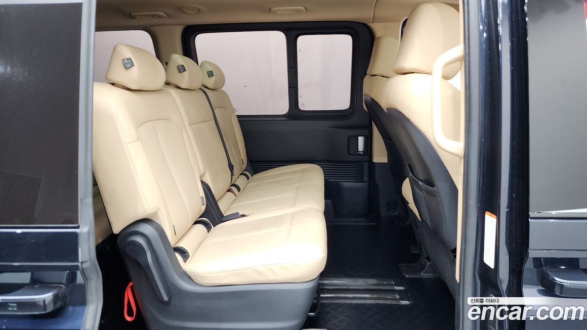 Hyundai Staria 2025