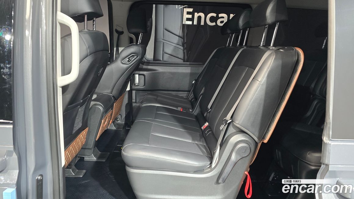 Hyundai Staria 2025