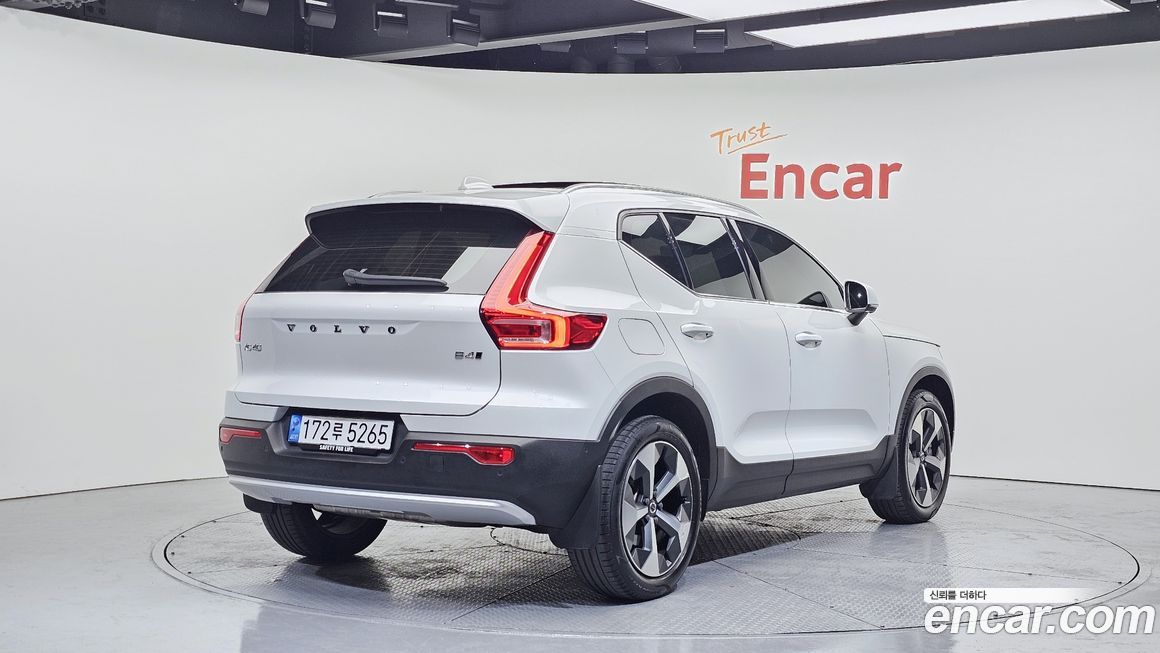 Volvo XC40 2023