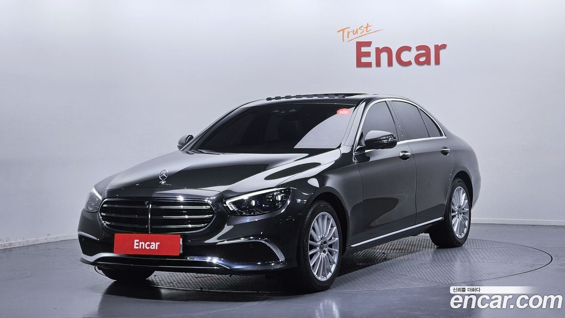 Mercedes-Benz E-Class 2022