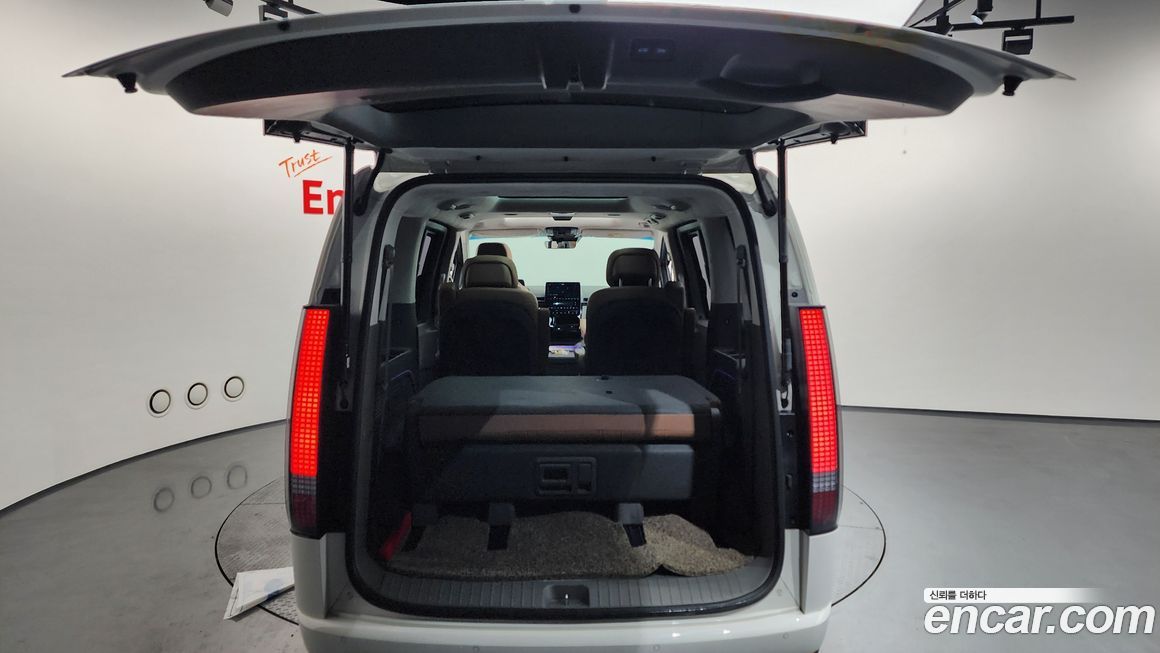 Hyundai Staria 2022