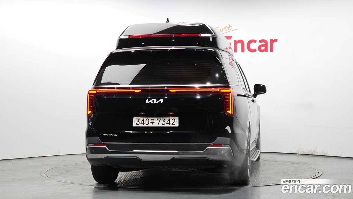 Kia Canival 2024