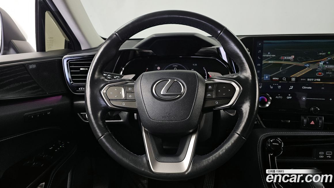 Lexus NX 2024
