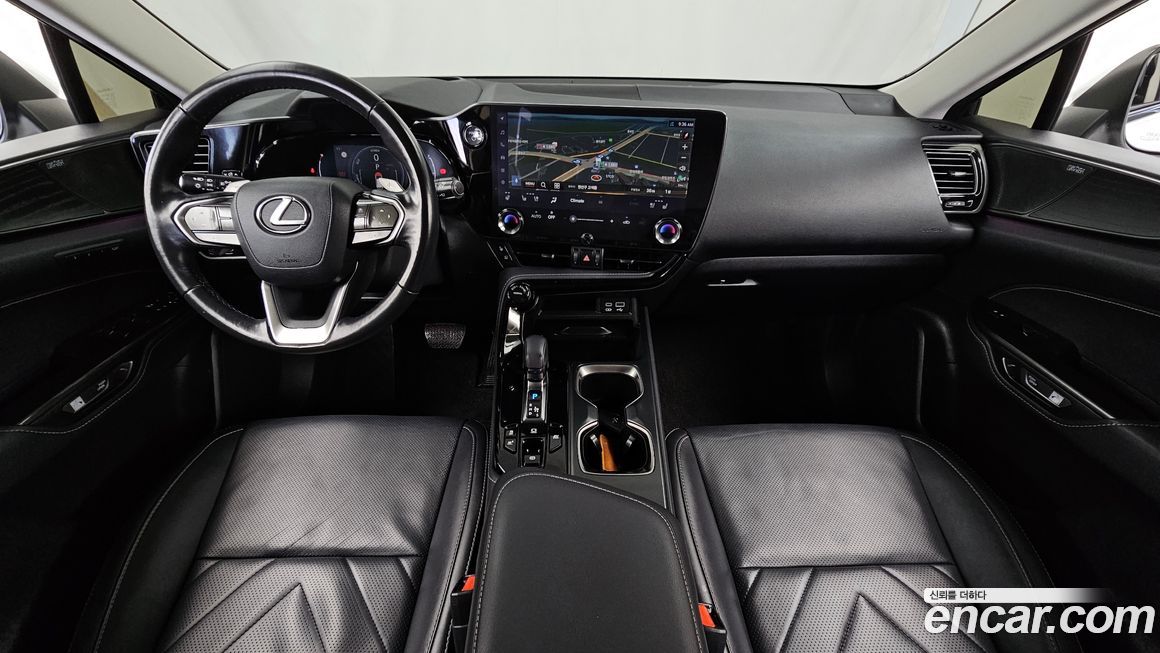 Lexus NX 2024