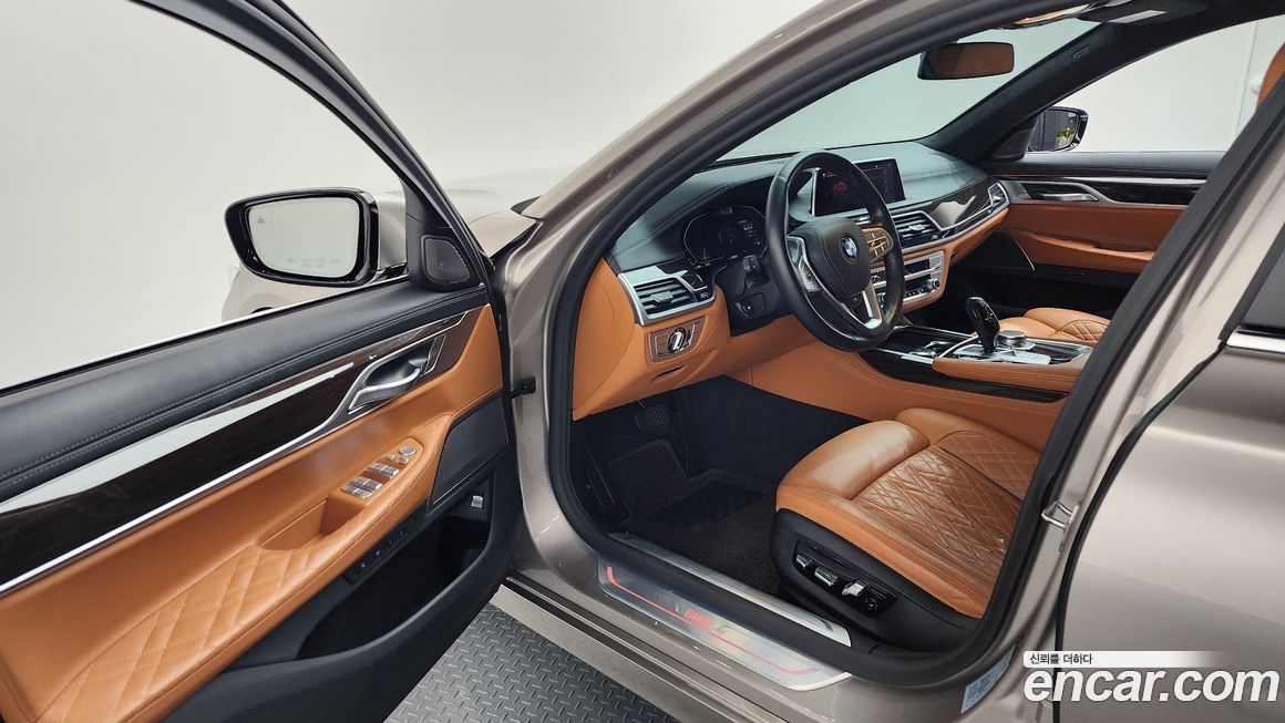 BMW 7-Series 2021