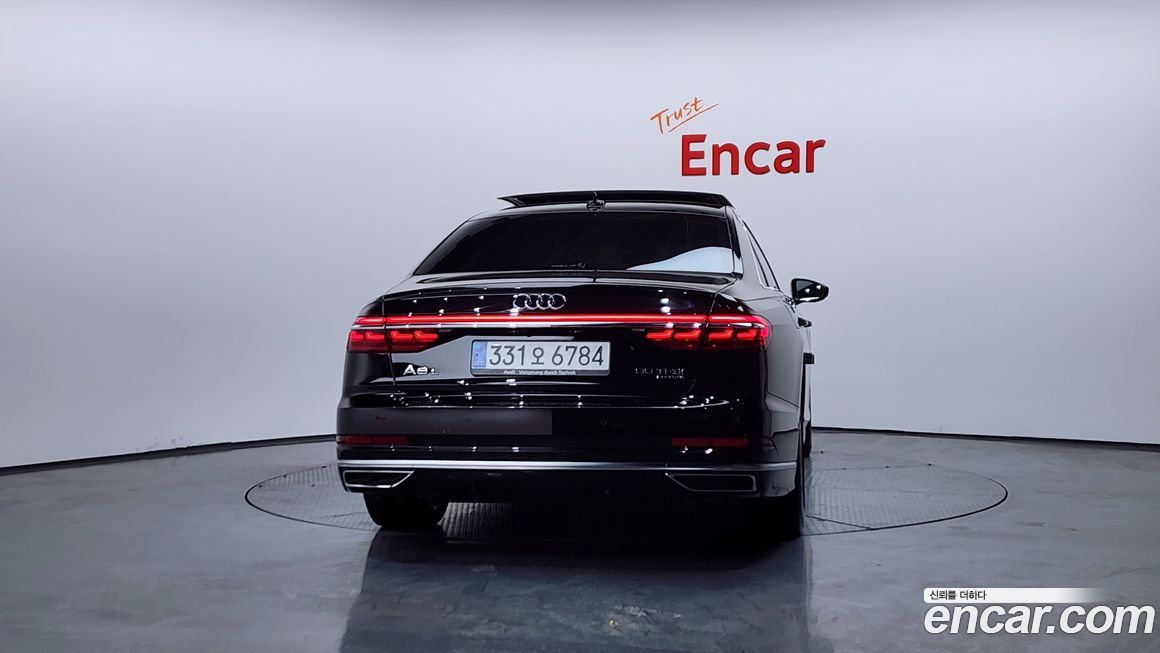 Audi A8 2021