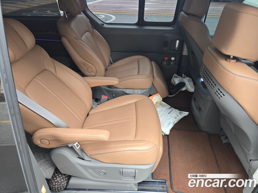 Hyundai Staria 2025