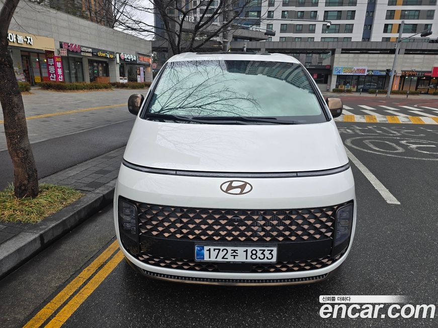 Hyundai Staria 2025