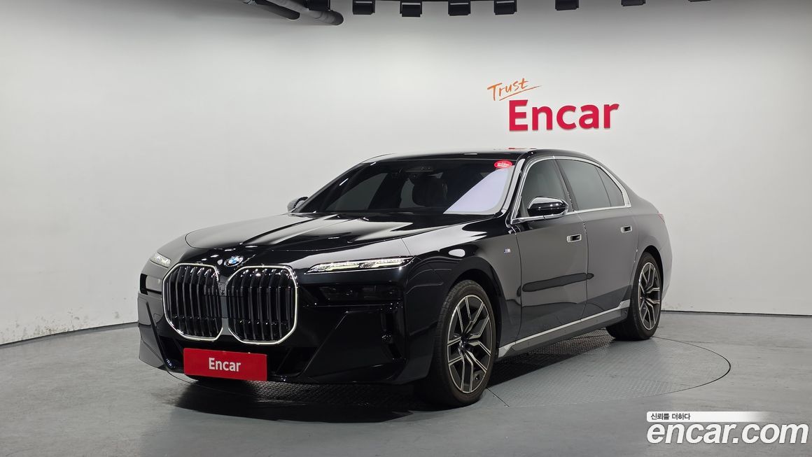 BMW 7-Series 2024