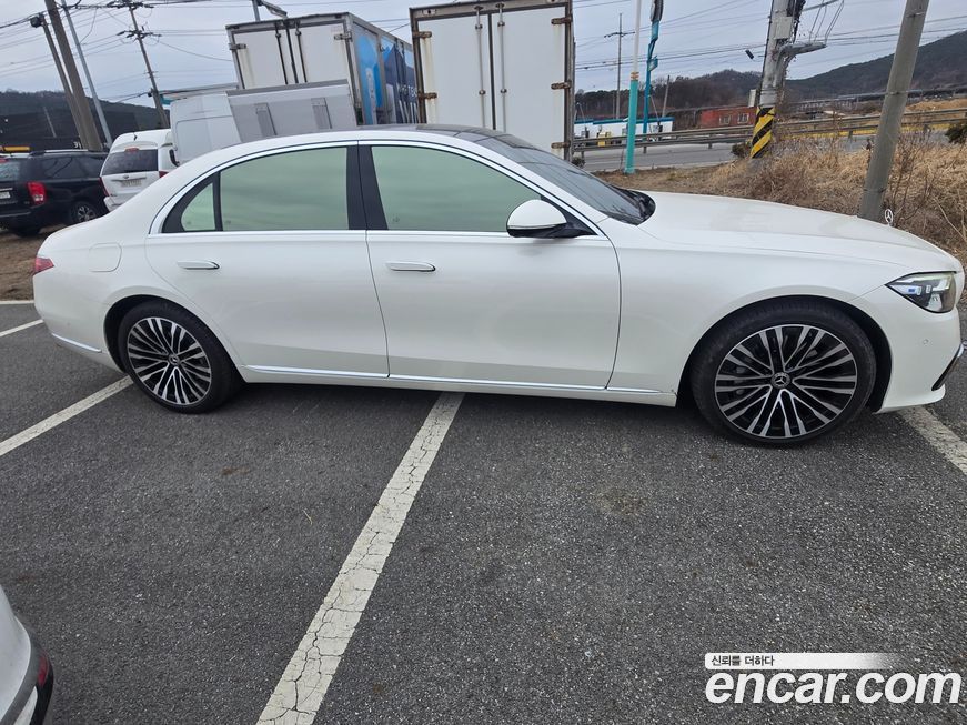 Mercedes-Benz S-Class 2022